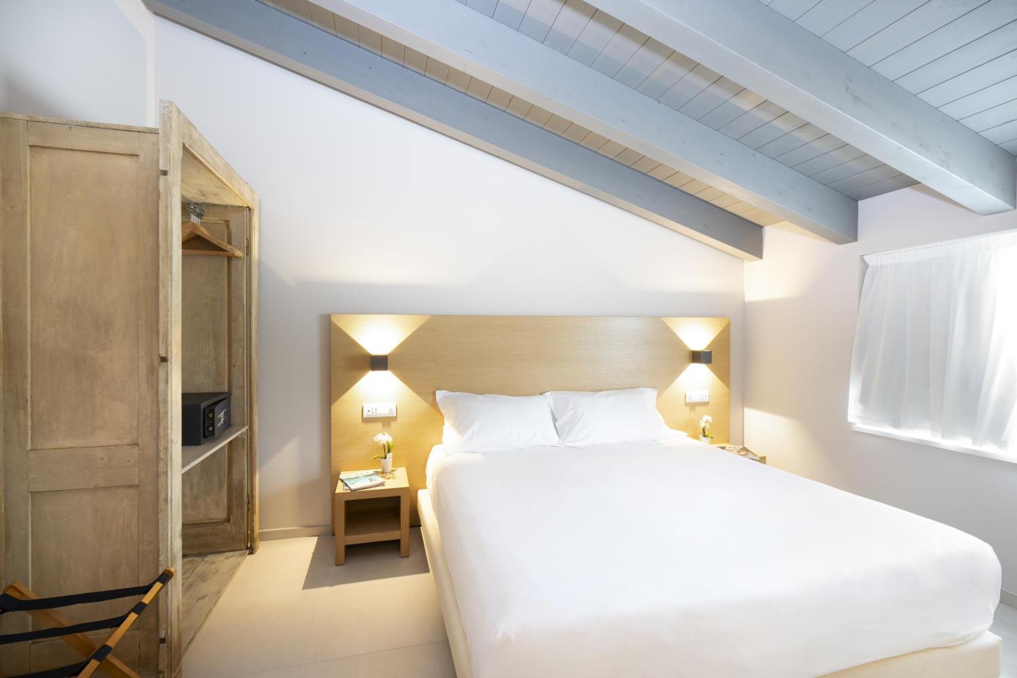 Ros'E Mari Green Home Hotel Oristano Dış mekan fotoğraf