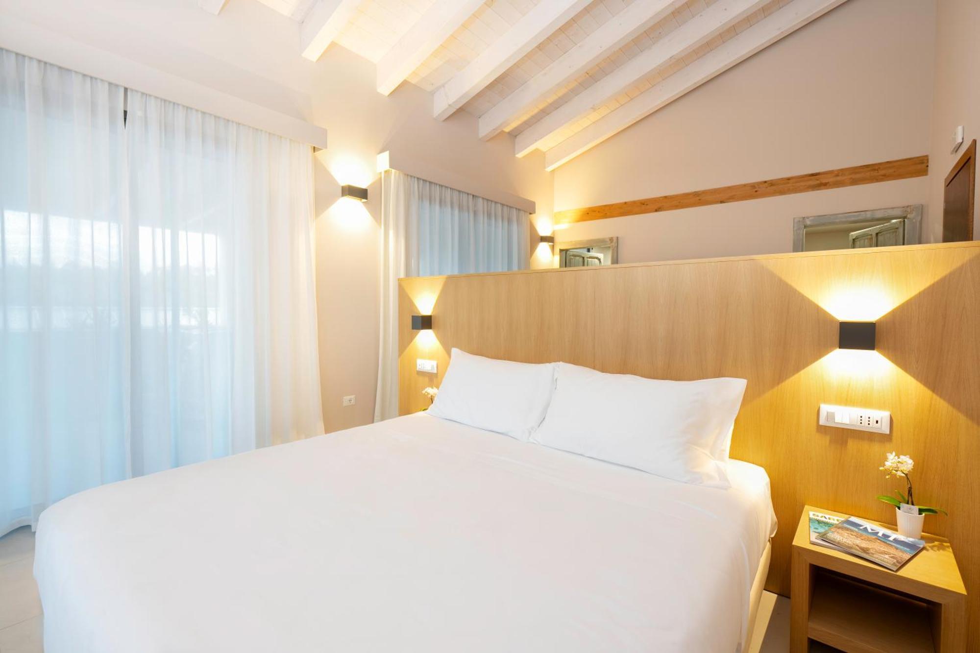 Ros'E Mari Green Home Hotel Oristano Dış mekan fotoğraf